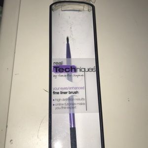Fine liner brush